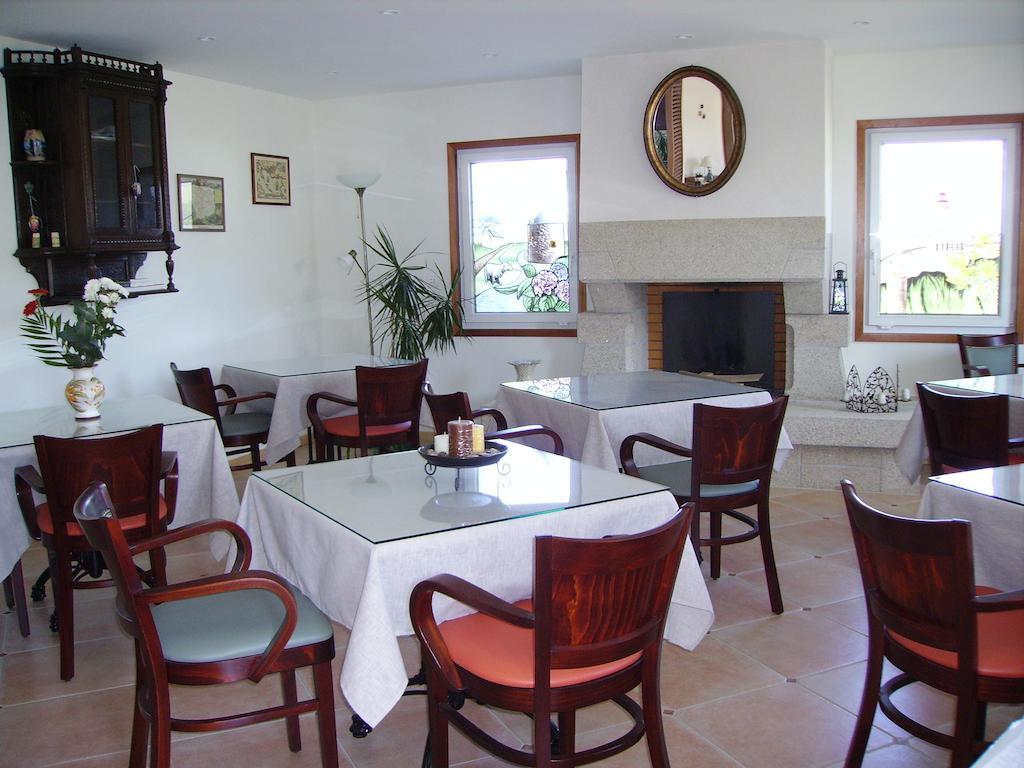 Chez Katy Et Dede Hotel Bangor Екстериор снимка